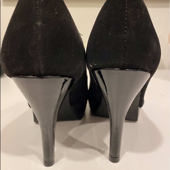 Unlisted By Kenneth Cole Heels - Picture 5 of 8